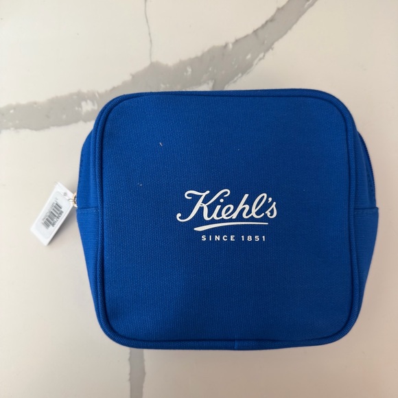 Kiehl's Mini Travel Gift Set with Blue Cosmetic Pouch - Picture 2 of 2